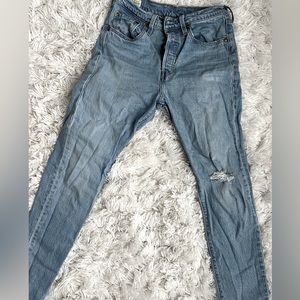 Woman's Levi jeans